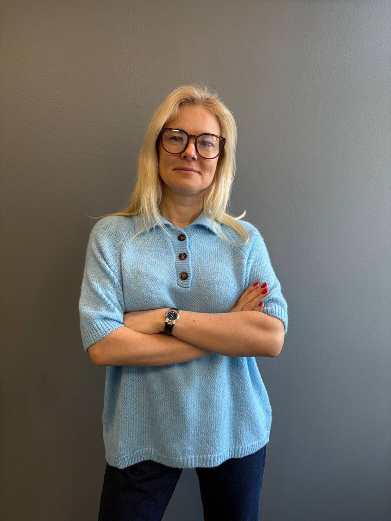 Tops ar viskozi un vilnu, gaiši zilā krāsā